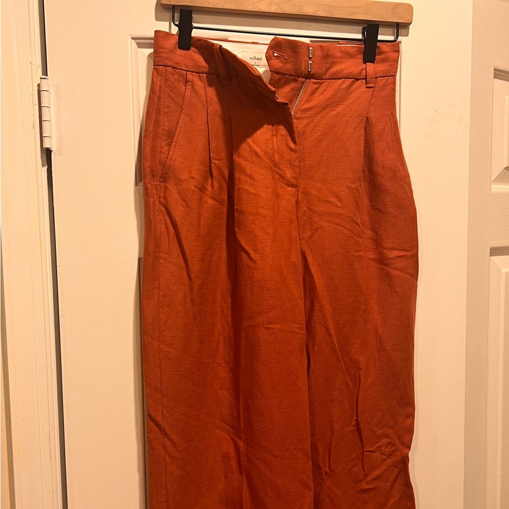 Aritzia Linen Effortless in RARE Moroccan Spice color